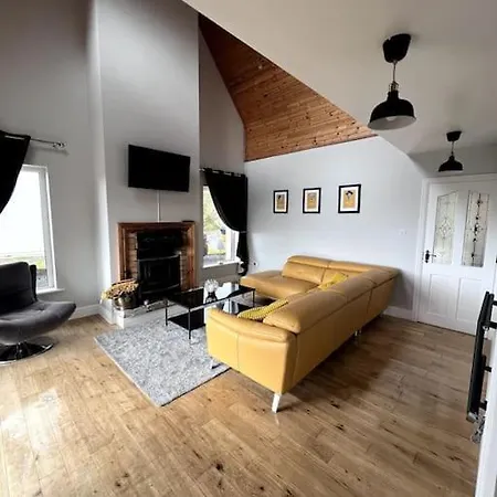 Spectacular Ocean Views In Tranquil And Private Location *