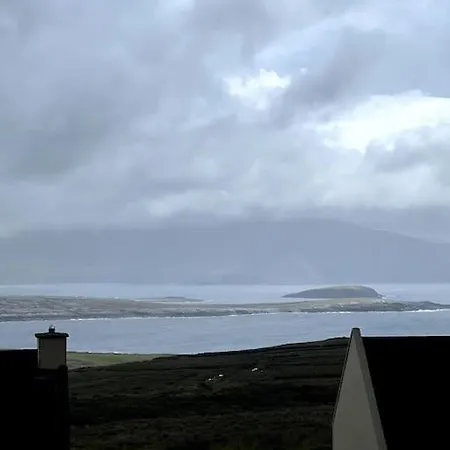 Spectacular Ocean Views In Tranquil And Private Location Holiday home *