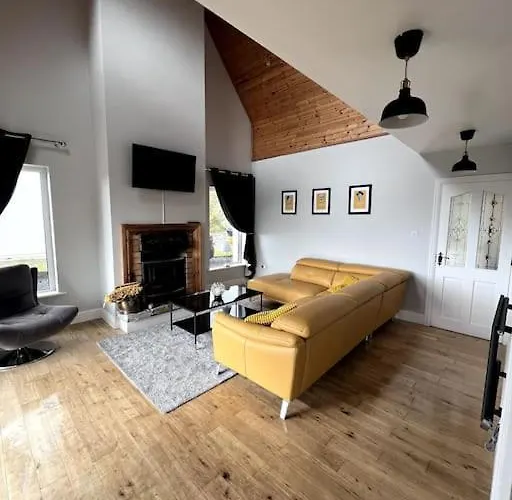 Spectacular Ocean Views In Tranquil And Private Location *