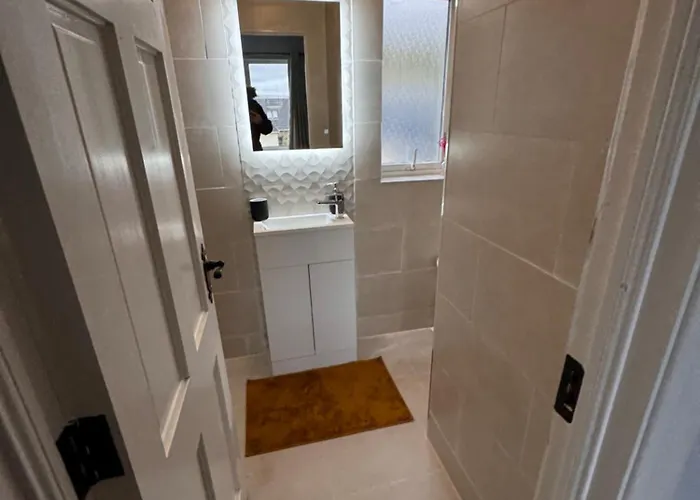 Spectacular Ocean Views In Tranquil And Private Location 度假居